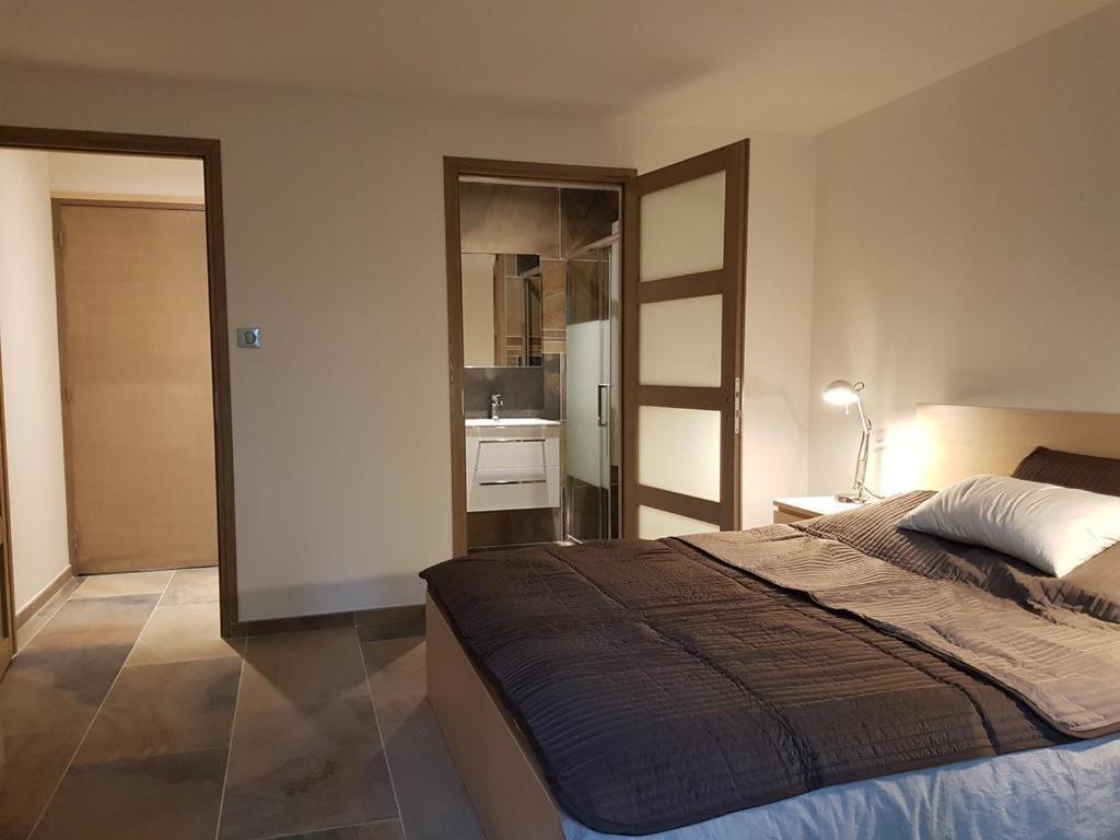 เลอ โดแมน เดอ แวล เลเจ้นด์ รีสอร์ต Bed & Breakfast Wail ภายนอก รูปภาพ